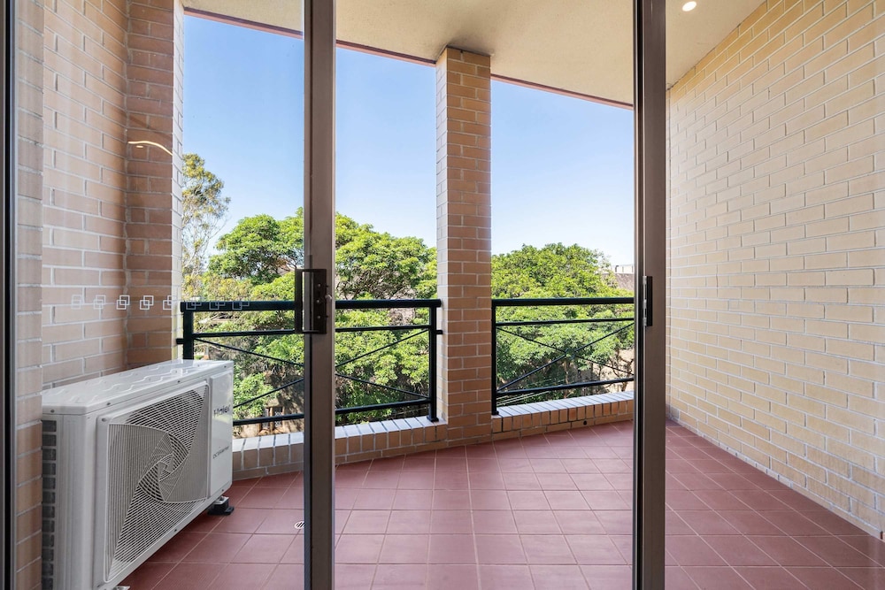 Camperdown Cozy Corner 8