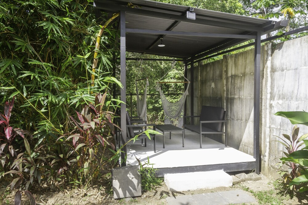 Heart of Jaco: Luxury Villa with Pool by RedAwning