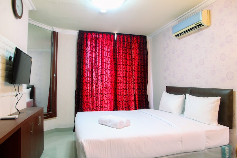 Relaxing Studio Apartment at Mangga Dua Residence view 3