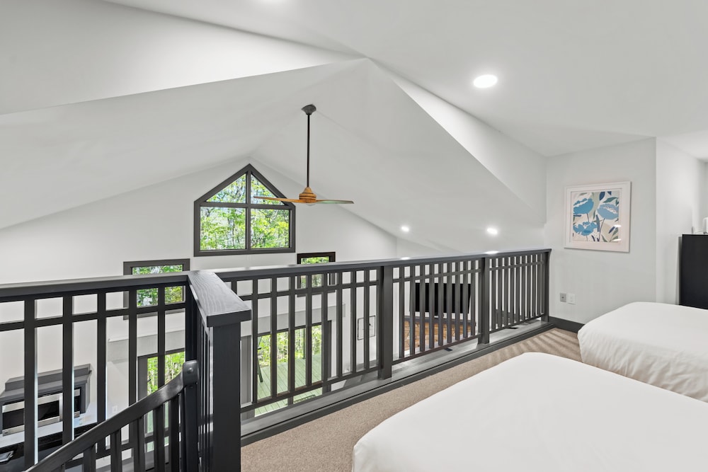 Iris Inn and Cabins