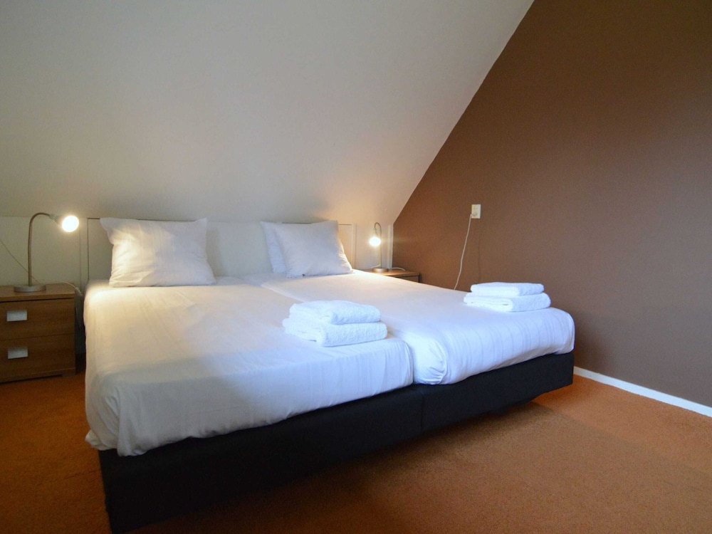 Charming Holiday Home in Hulshorst With Pool view 4