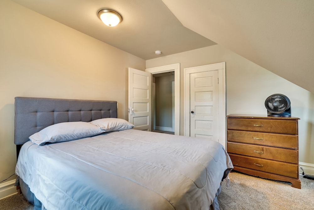 Gas Grill & Porch: Rural Hixton Vacation Home!