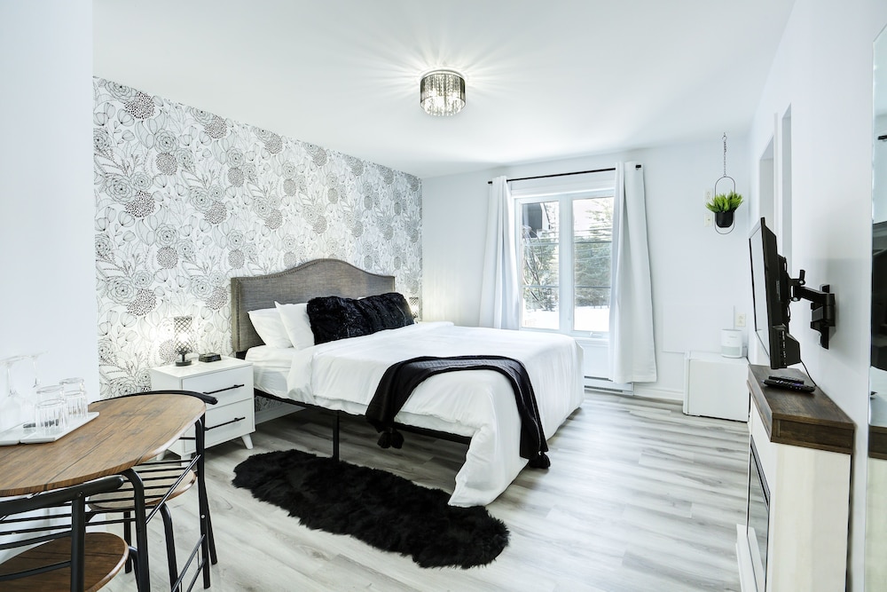 900 Tremblant - Image 2