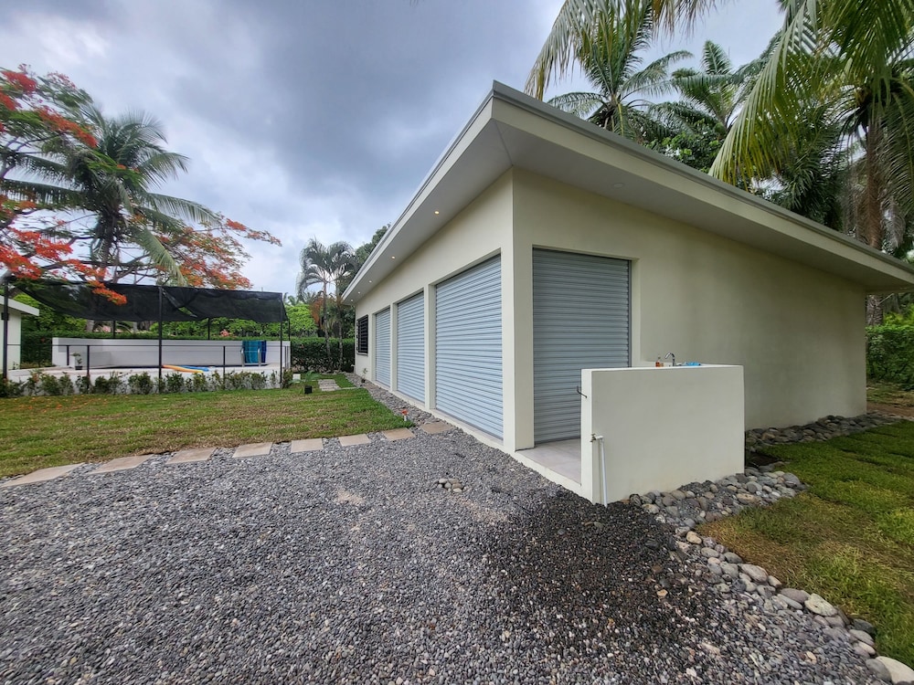 Hotel Villa Elenita - Parrita