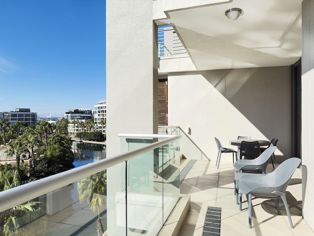 The Marina V&A Waterfront by Smart City Stays