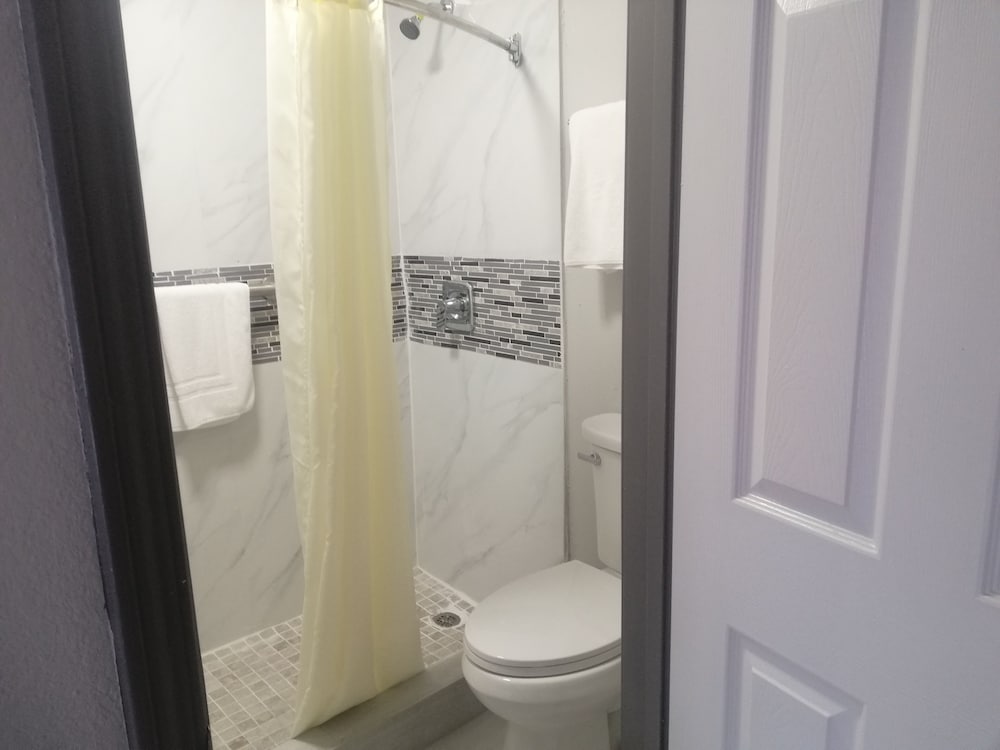Royal Inn & Suite