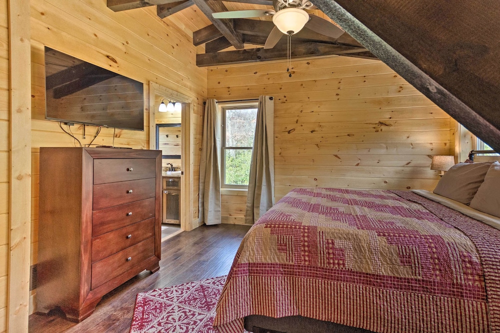 Hilltop Cabin on 5 Acres w/ Hot Tub & Waterfall! view 3