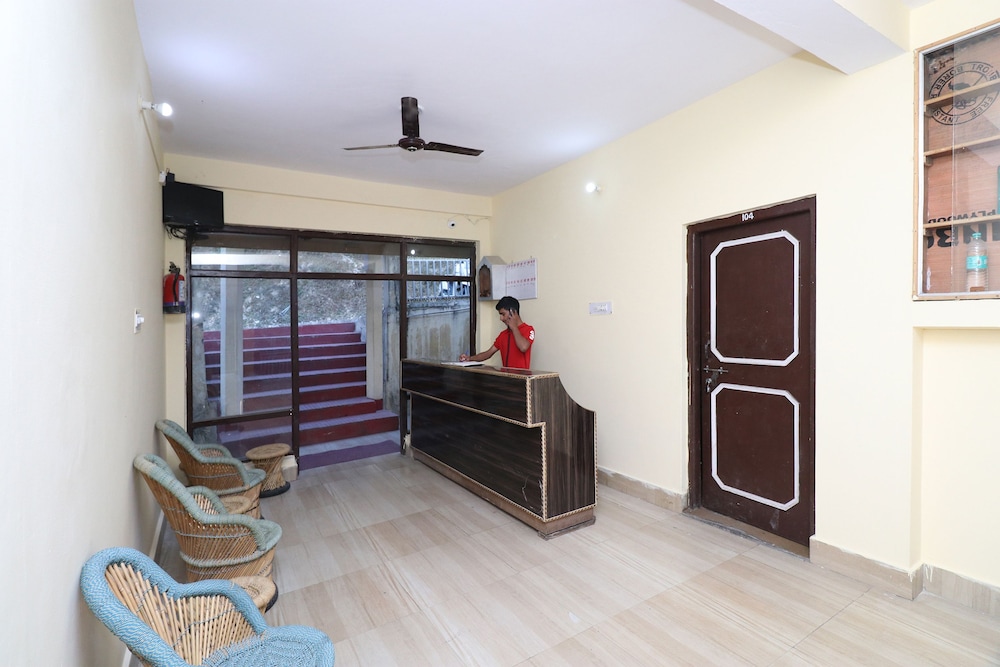 Lobby & Reception