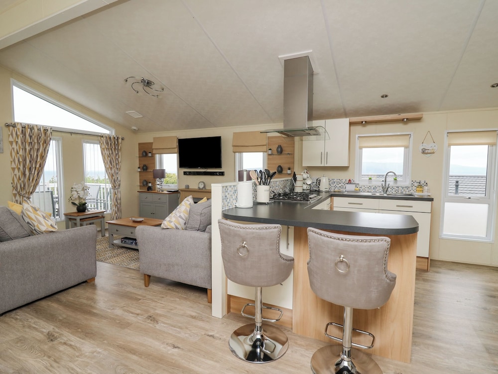 Platinum Lodge
