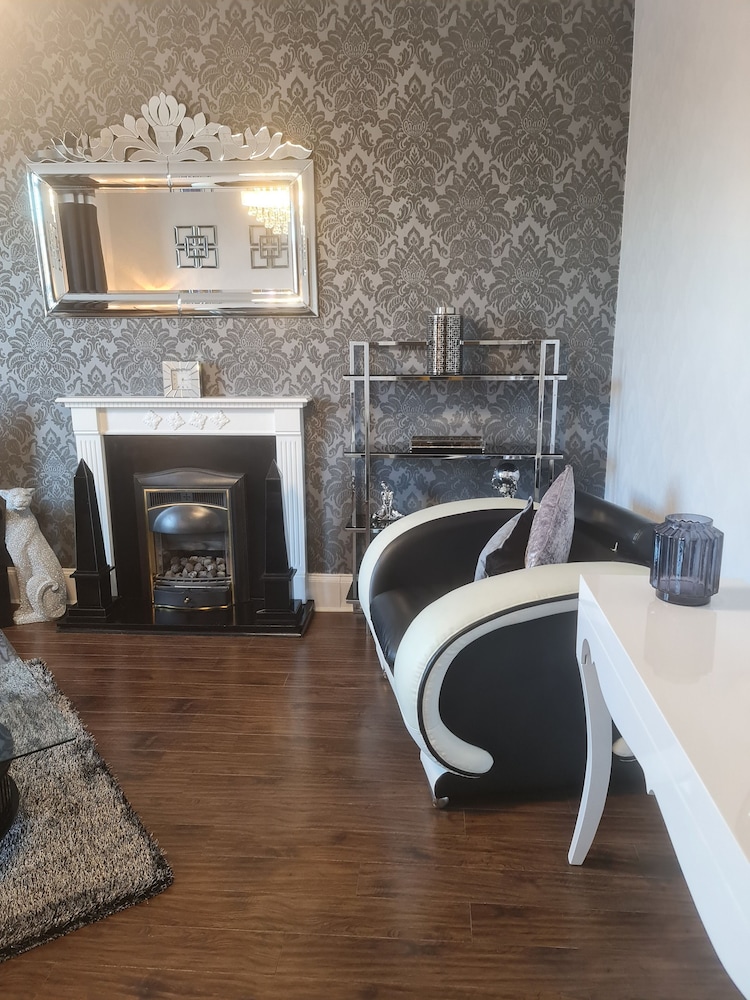 Robert The Bruce Apartment
