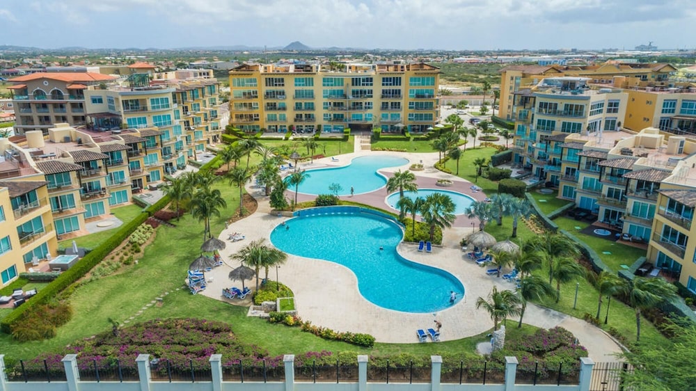 2BR 3BA Condo on Eagle Beach w Amazing Amenities
