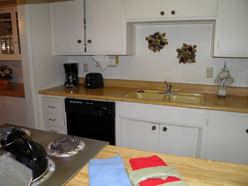 1149 Herbert Unit B