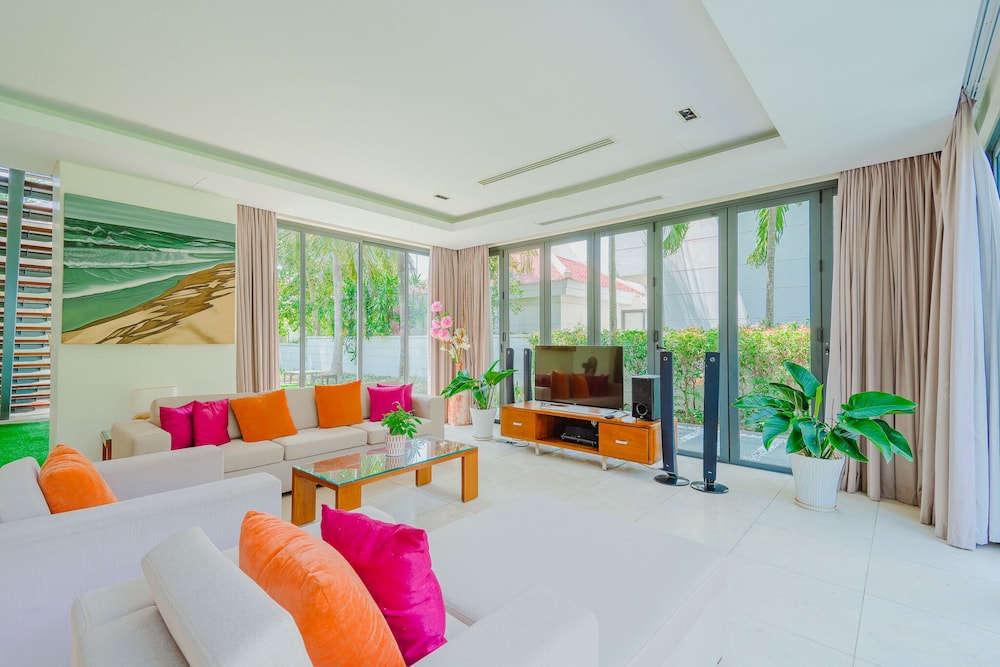Ocean Villas Beach Resort