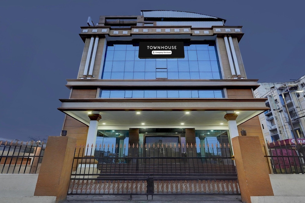 Super Townhouse Koyambedu Royal Plaza