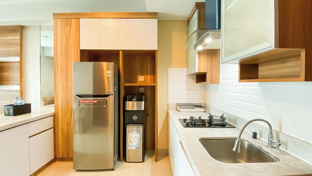 Wonderful And Homey 2Br Apartment At Springhill Terrace Residence