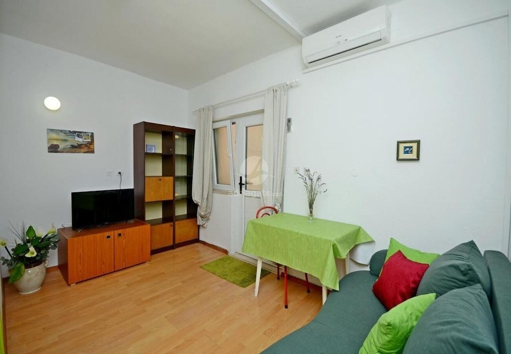 Jadro - 250 m From Beach - A4prizemlje view 5