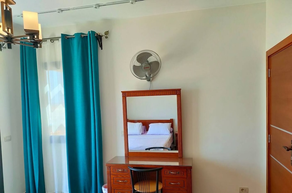 luxury half villa sea view team view 3