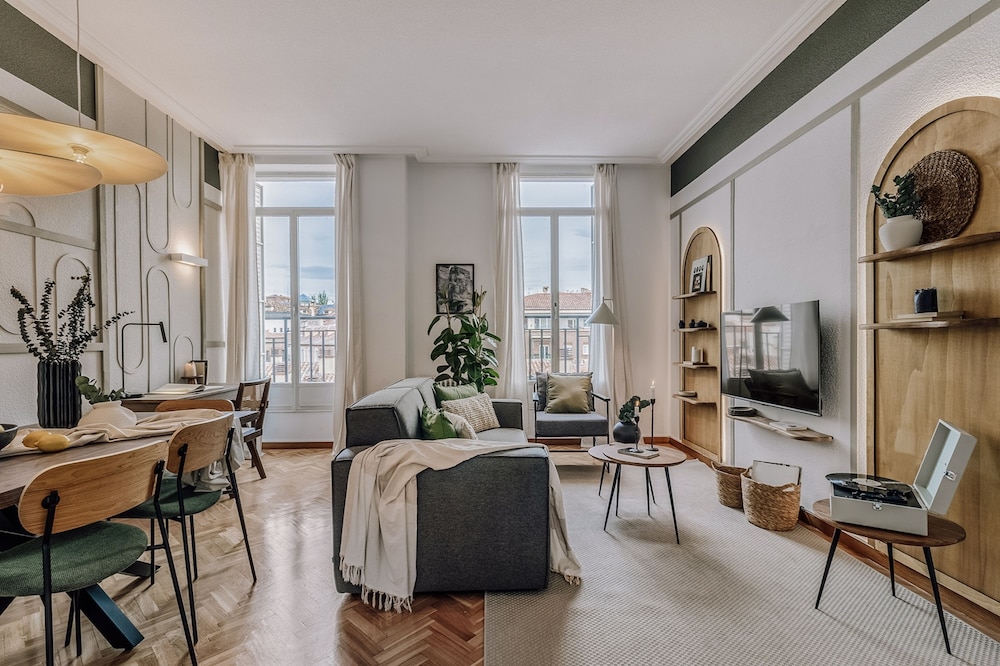 Chich - 2 Bedrooms and Balcony in Palacio