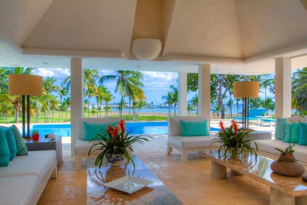 Casa Feliz by Unlimited Luxury Villas