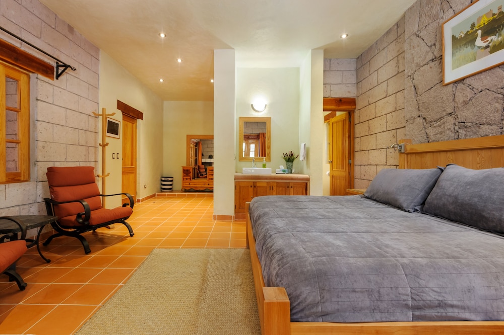 Los Encinos Countryside Nature & Privacy