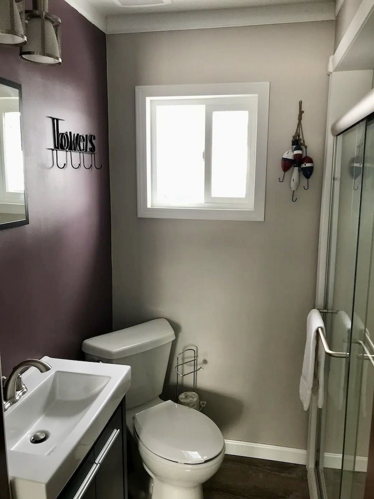 Aqua Aire Inn & Suites