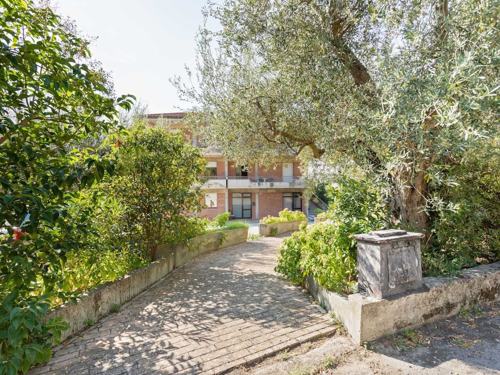 Apartment in Tuoro Near Lago Trasimeno view 3