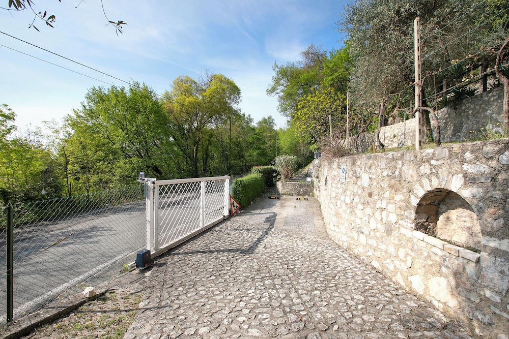 Gargnano Apartments