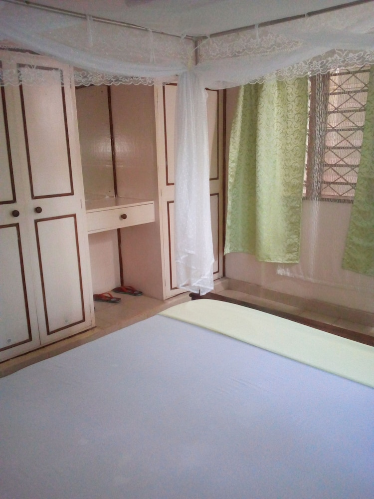 Delina Cottage Diani