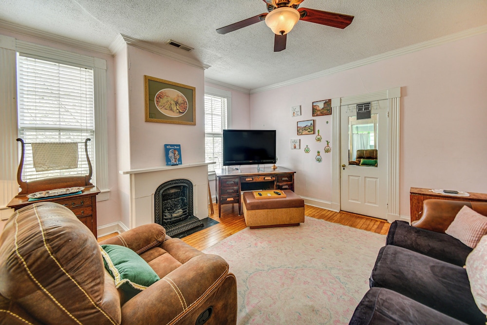 Historic Manor w/ Screened Porch in Elizabeth City