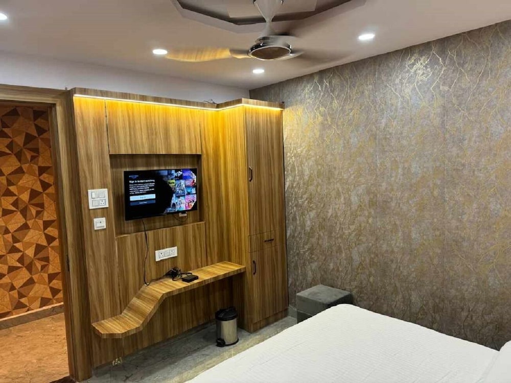 Hotel Maa Parvati Residency - Chitrakoot