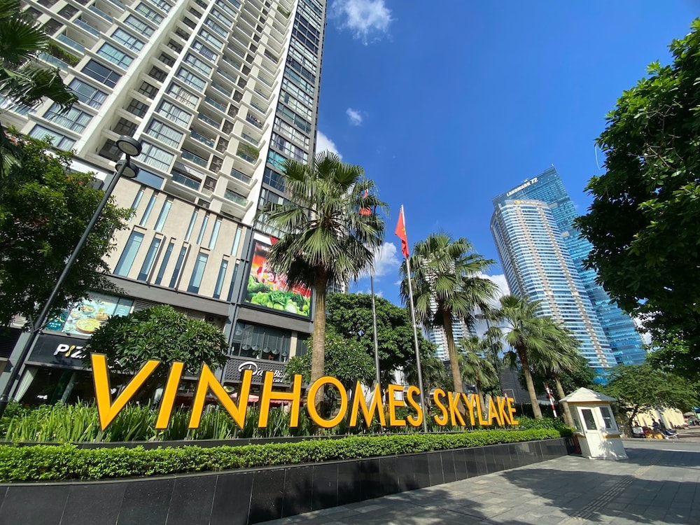 Daniel Homes - Vinhomes SkyLake Luxury