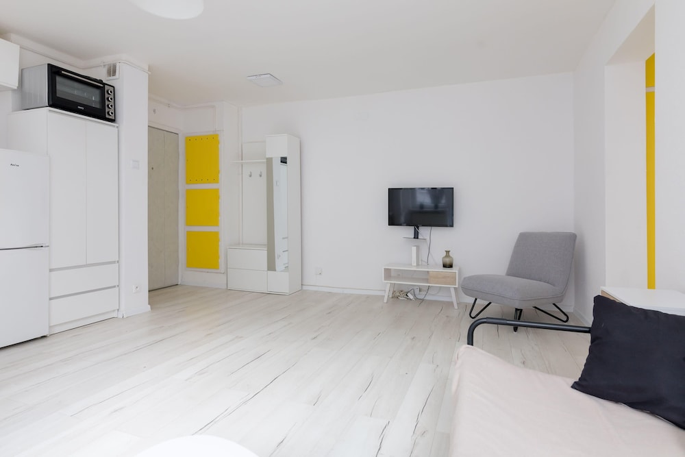 Rondo ONZ Sunny Apartment view 2