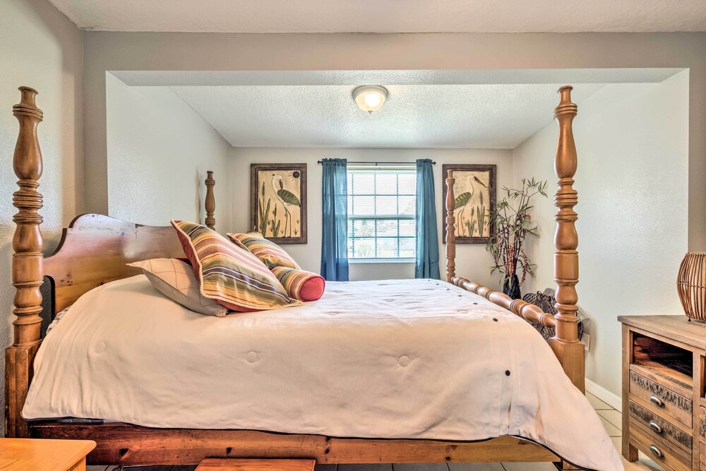 2 Mi to Beach: Canal-front Home in Hudson! view 3