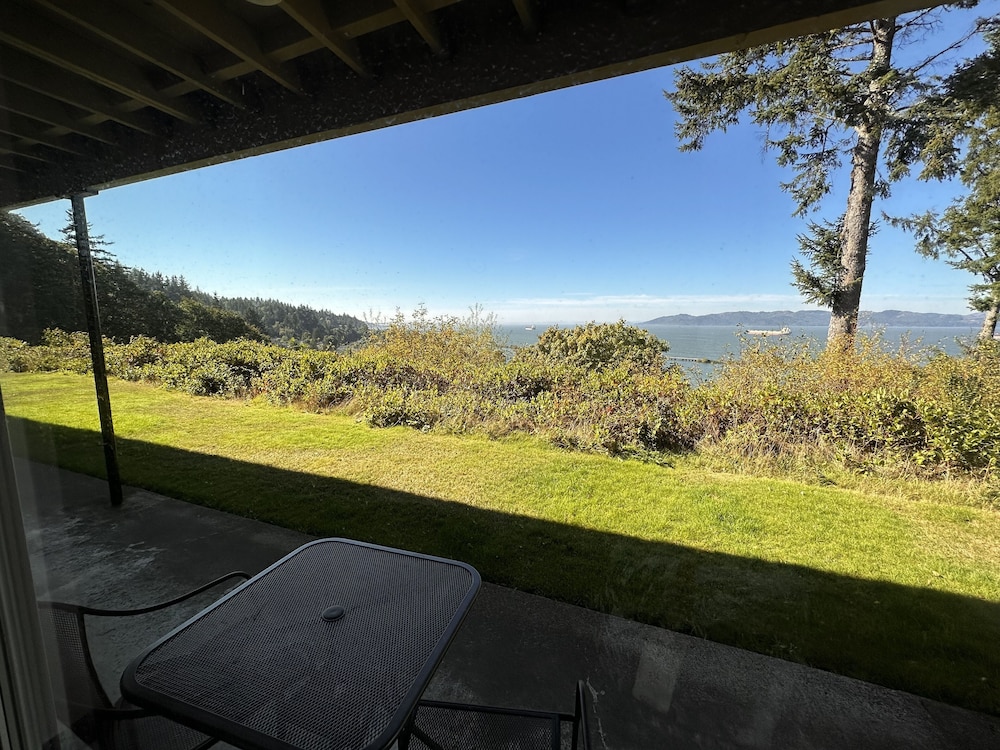 Astoria Crest Motel