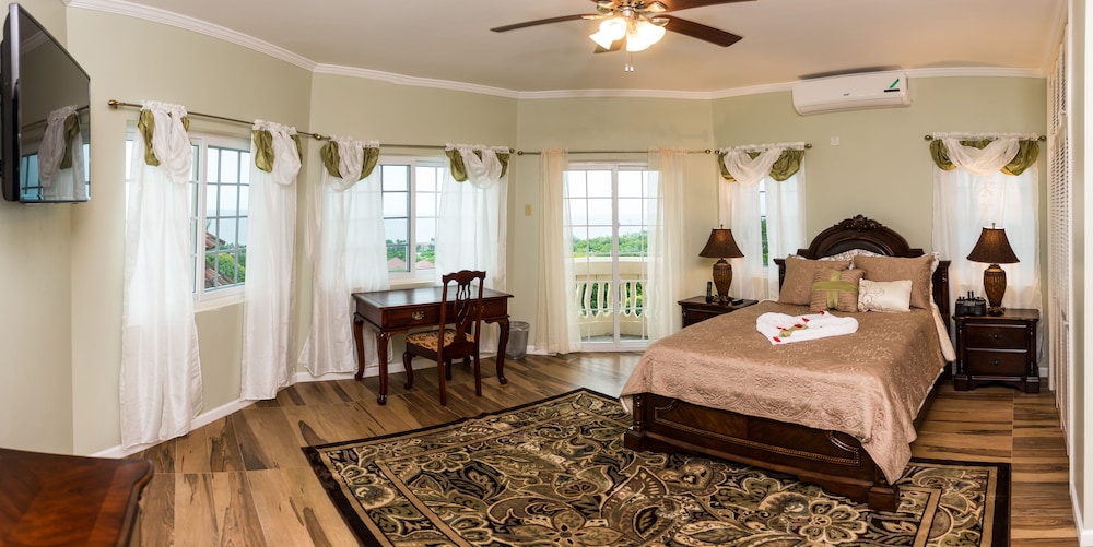 Villa Sweet Villa