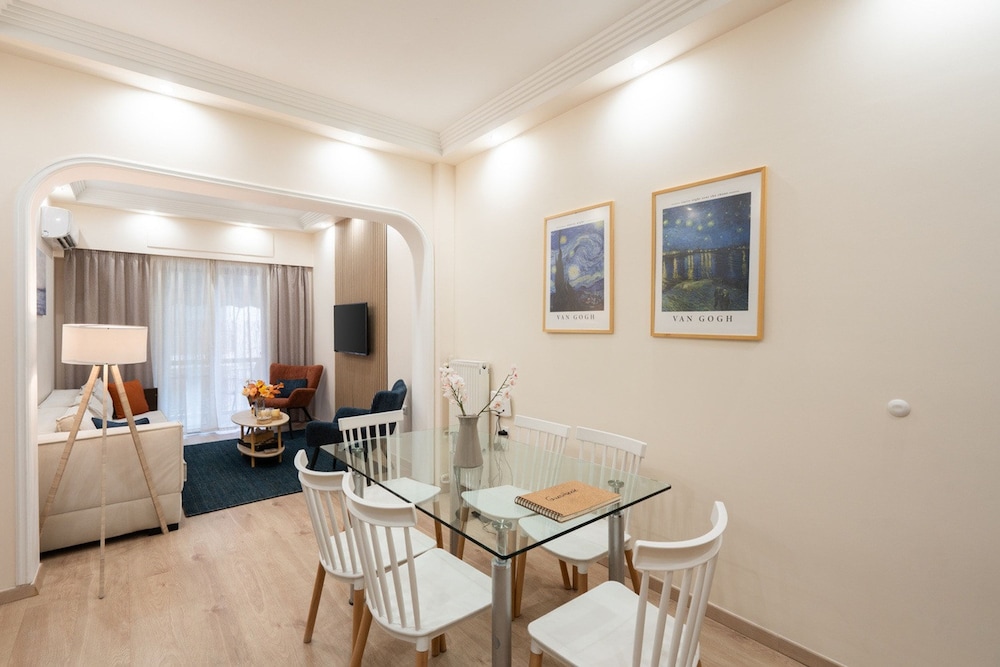 LIV - Vintage Acropolis Apartment