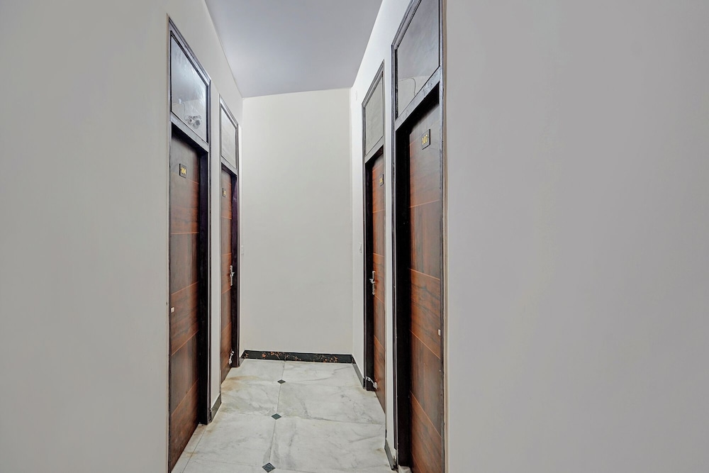 Fabhotel Rn Residency