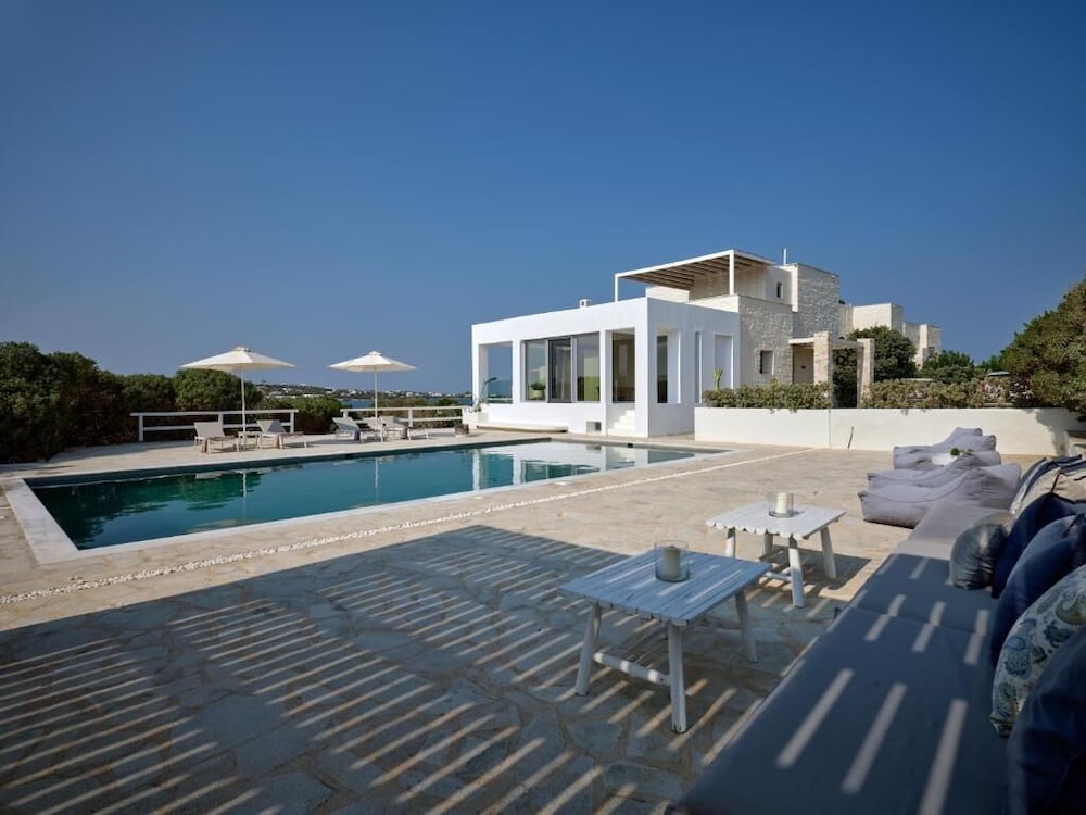 Empire Luxury Villas