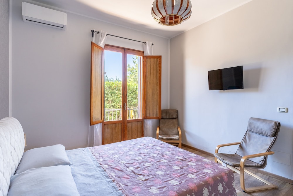 Casa Matilde Vista Mare con Piscina by Wonderful Italy