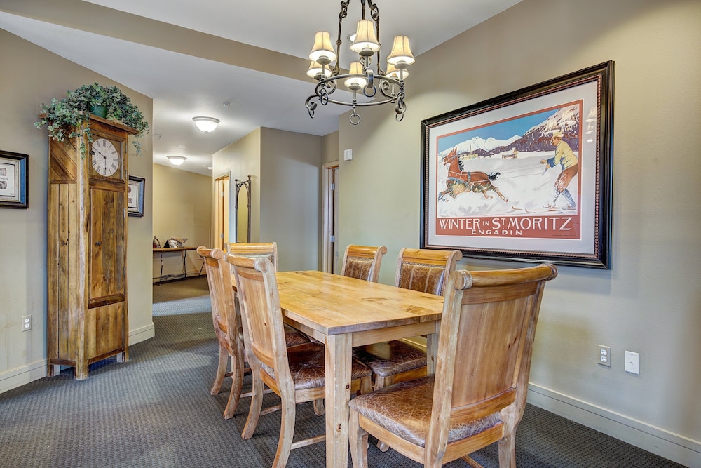 Fantastic Mountain Home Near Ski Lifts 3 Bedroom Condo