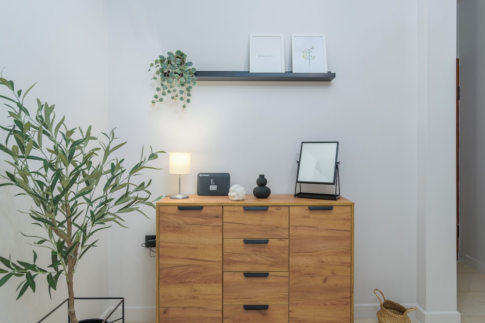Zeus 2-Bedroom Apt with Acropolis View