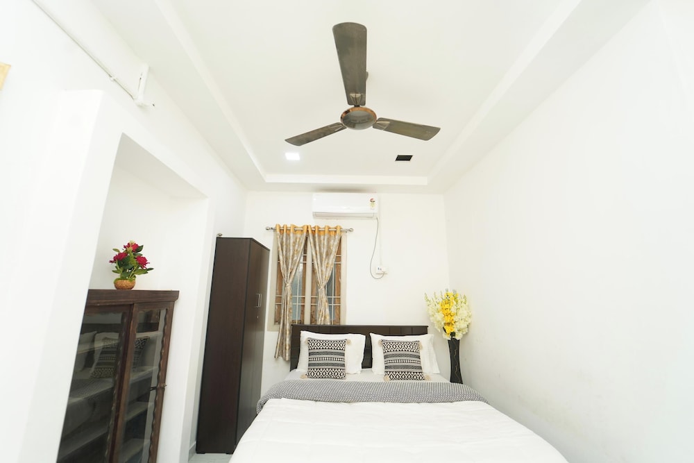 Blue Horizon Apartment 2bhk Nr Marina Beach