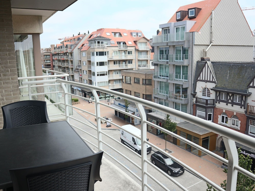 Apartment in Nieuwpoort Near the Beach