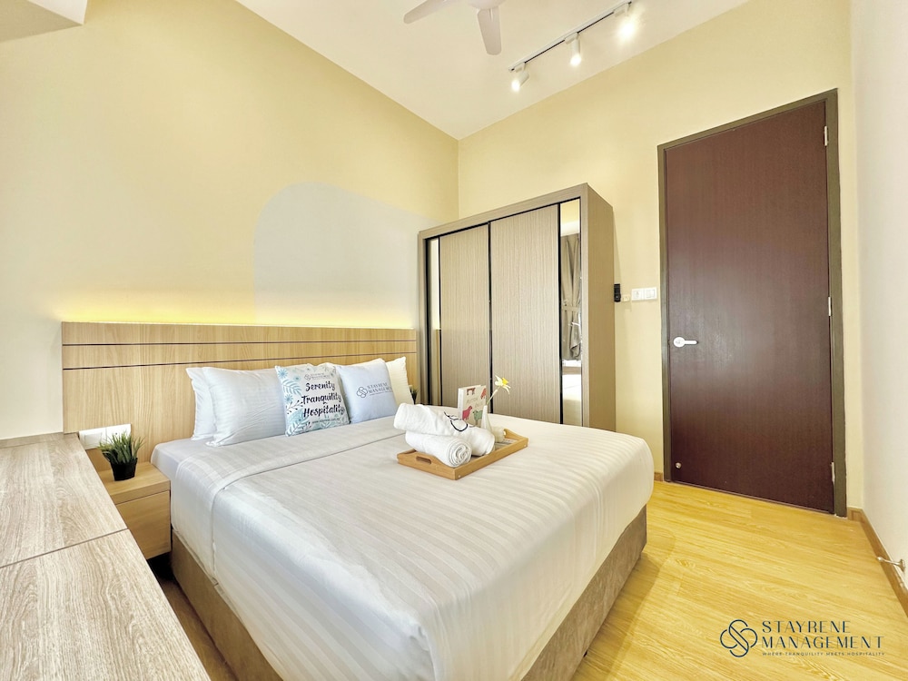 Country Garden Danga Bay Sea View Homestay by Stayrene