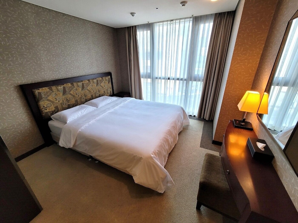 W Residence Hotel Centum City 7