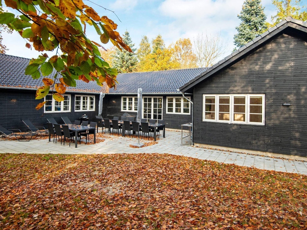 Photo 44