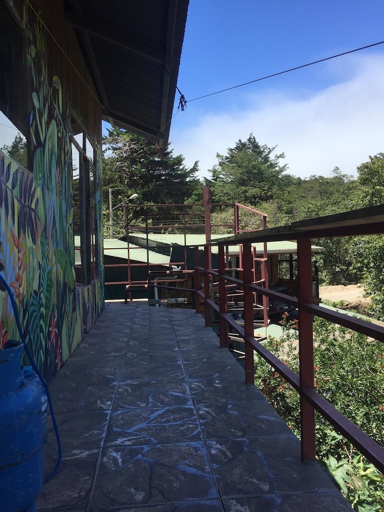 Mi Casa Tica Backpacker