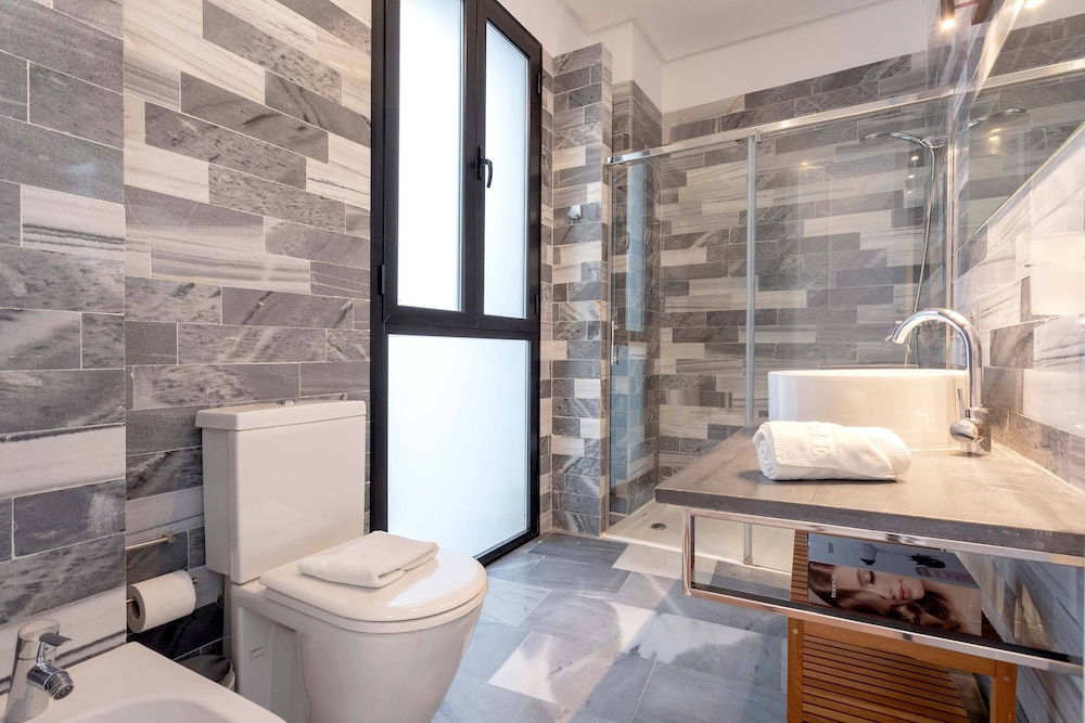 Modern Apartment in Seville. Corral del Rey II
