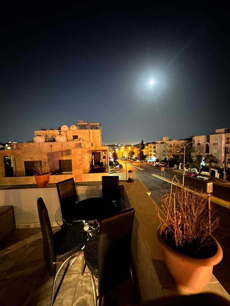 Charming Amman Apartment With Electric Heating & Pool Access