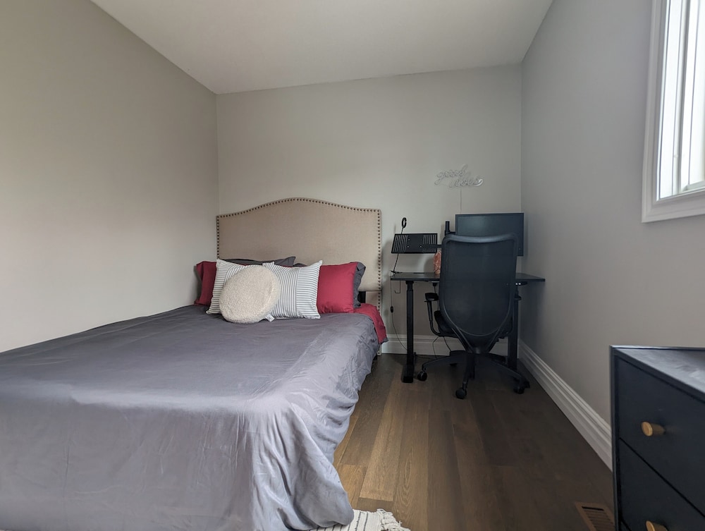 Mississauga Manor - Meadowvale